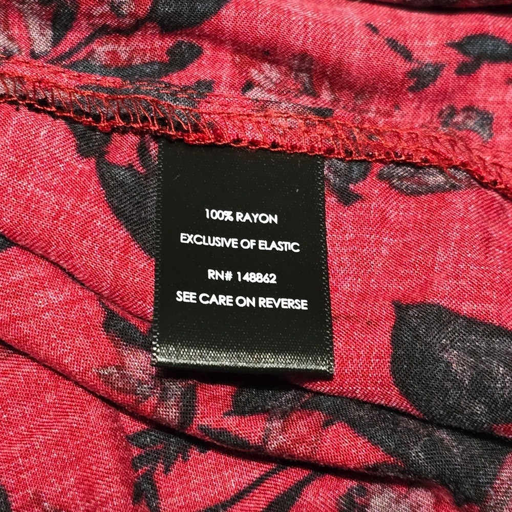 Torrid Tunic Top Womens Smocked Floral Button Down Red Black 2X NEW - Picture 6 of 13